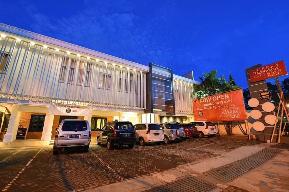 Cherry Homes Express Hotel Бандунг Екстер'єр фото